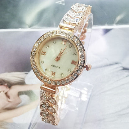 New Diamond Mermaid Fishbone Hand Chain Watch Fashionable Style Fishbone Chain Women's Watch